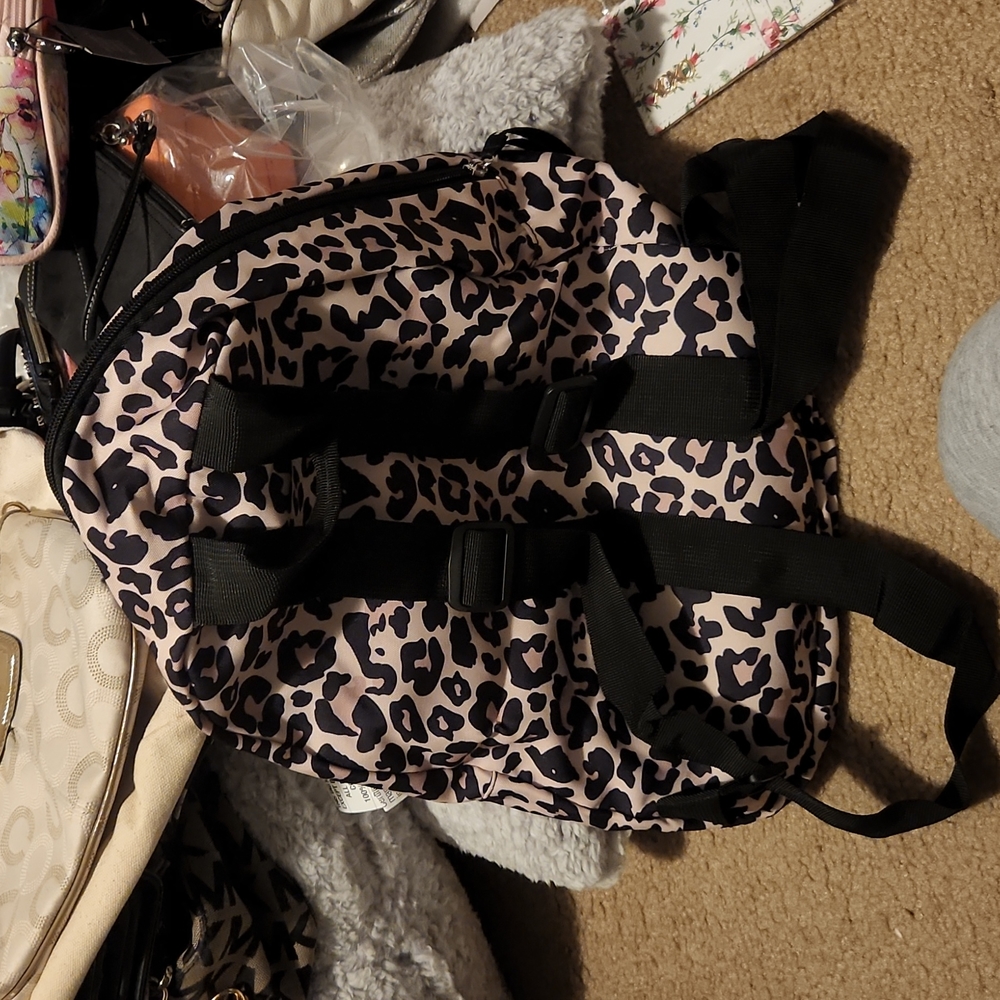 Leopard backpack - Picture 2 of 6
